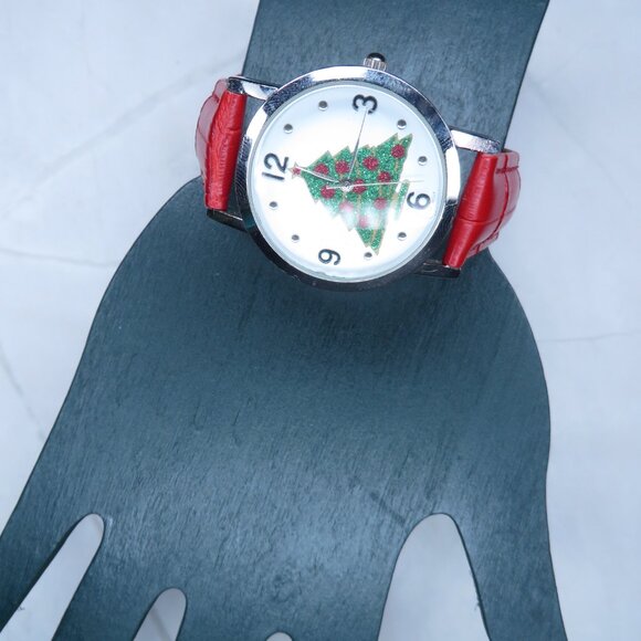 Christmas Tree Watch - Picture 4 of 6